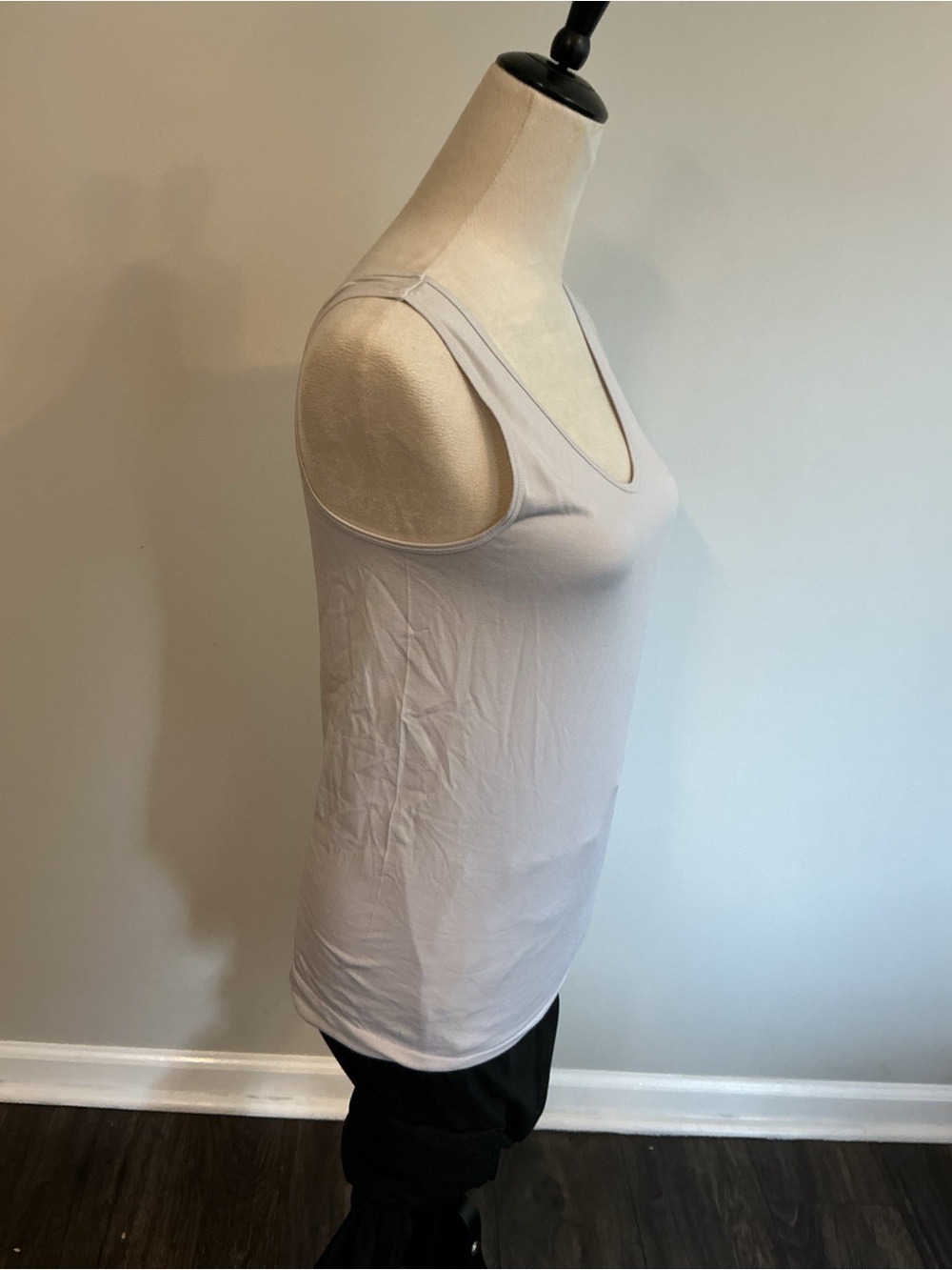 FOUR Piece Neutral Shapewear & Layering Cami Bundle! - Picture 15 of 16
